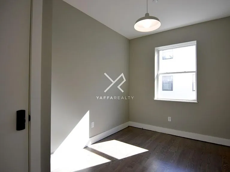 806 Saint Johns Pl #2C — Photo 2