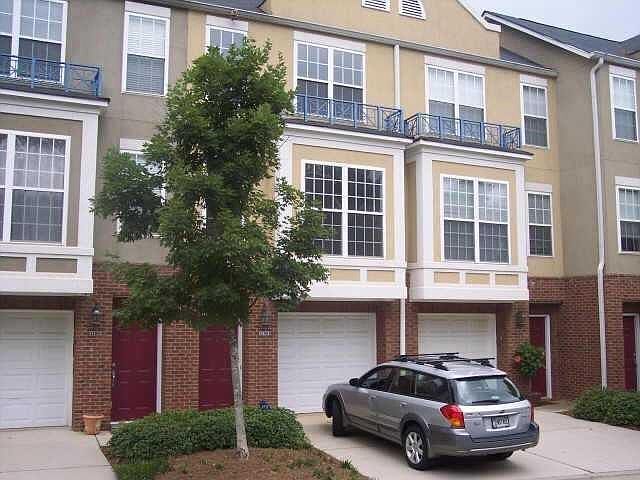 2nd image of 1158 Village Ct SE