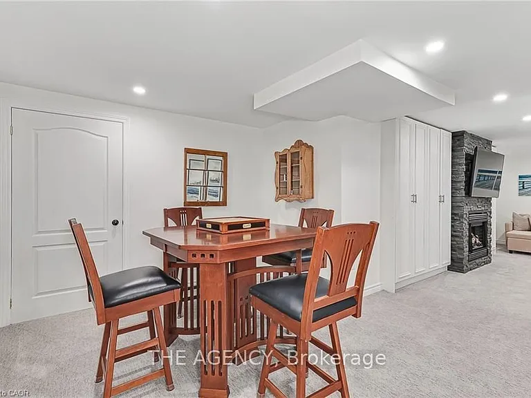 129 Venture Blvd — Photo 36