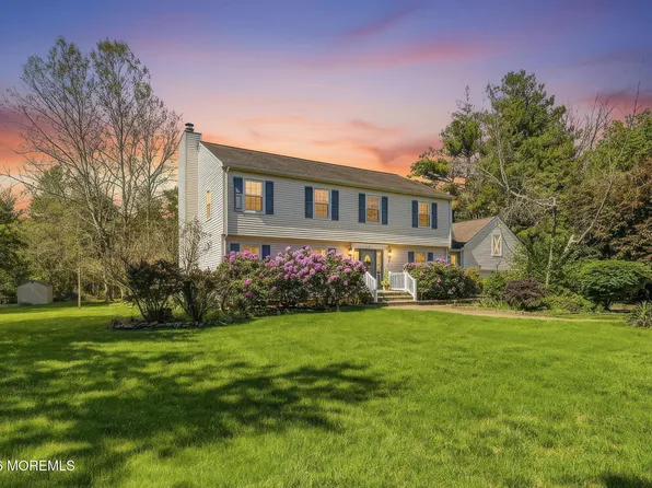 5 Mccaffery Road, Manalapan, NJ 07726