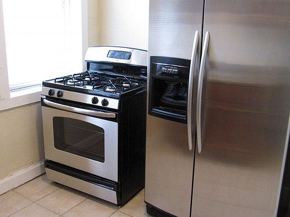 5th image of 1621 N Richmond St APT 1F