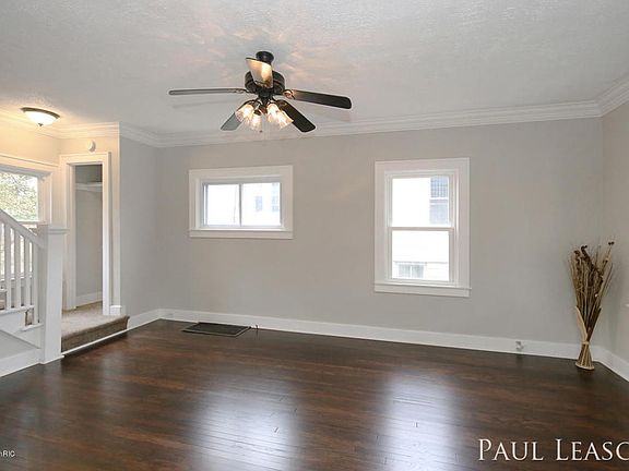 5th image of 2327 Francis Ave SE