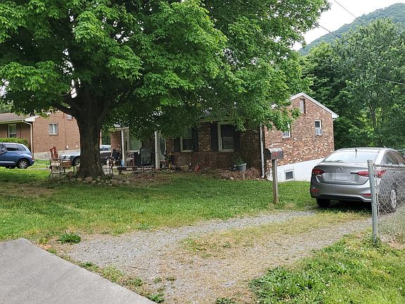 3rd image of 1507 Buena Vista Blvd SE