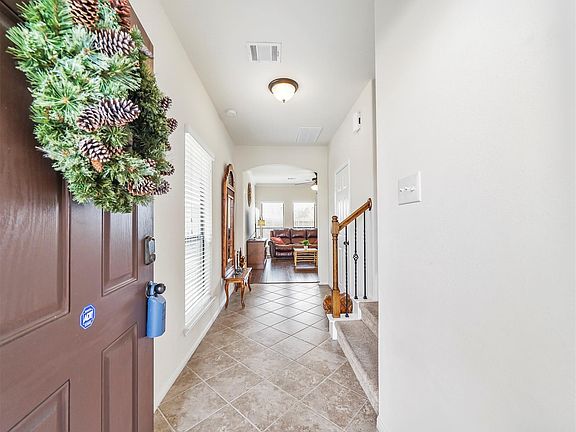 4th image of 16035 Thornbill Ln