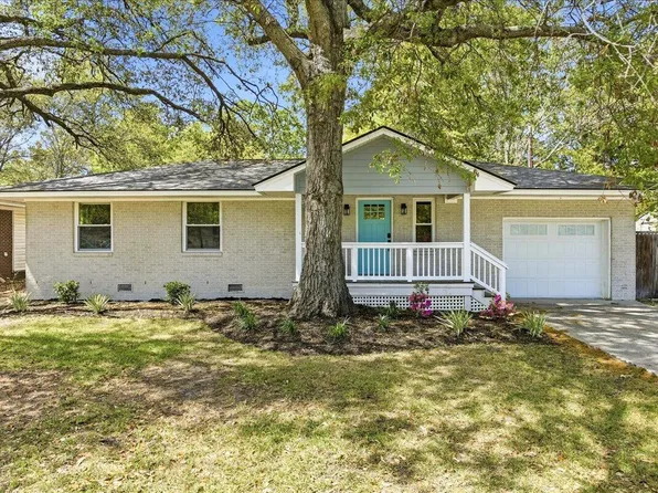 1114 Yeamans Hall Rd, Hanahan, SC 29410