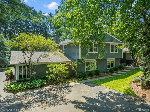 524 Kingsley Trl, Bloomfield Hills, MI 48304