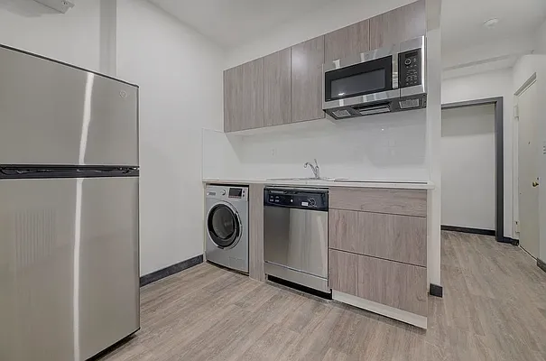 Rented by REAL New York | media 3