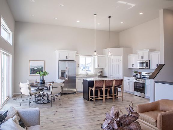 2nd image of 212 Lionheart Dr