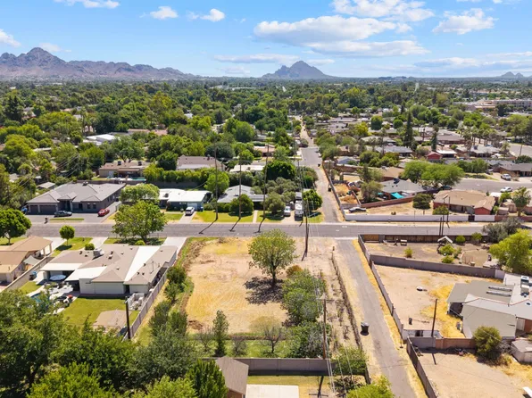 5704 N 11TH Avenue #-, Phoenix, AZ 85013
