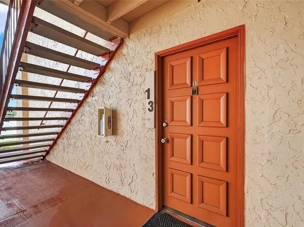 534 Orange Dr APT 13, Altamonte Springs, FL 32701
