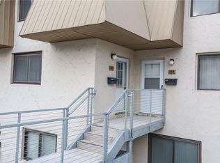 257 Bay Village Dr, Rochester, NY 14609