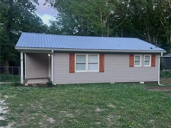 47 Lincoln St, Jasper, GA 30143