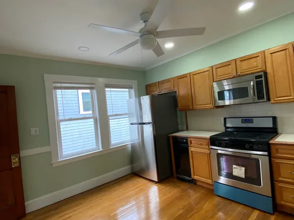 4442 Washington St #3, Roslindale, MA 02131