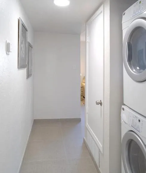 1071 Meadowlark Ct SE — Photo 13