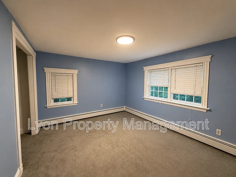 380 N Main St — Photo 10