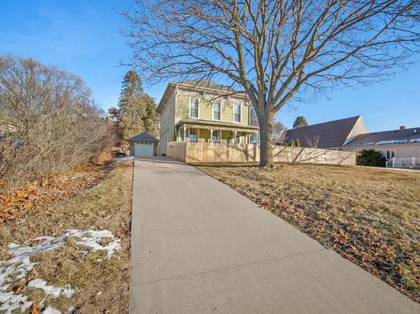 211 W South St, Winterset, IA 50273