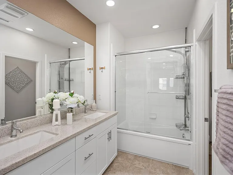 912 El Paseo — Photo 17