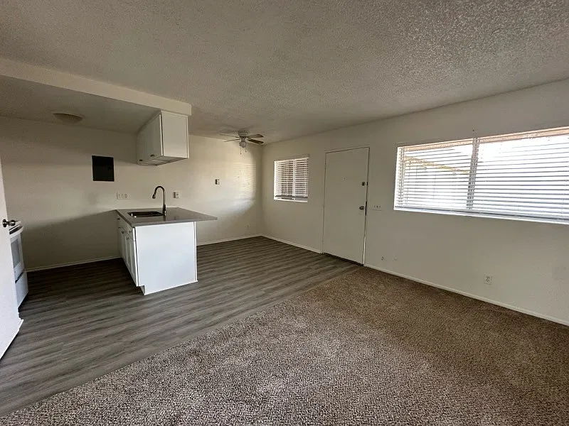 2350 Peacock Ave #204