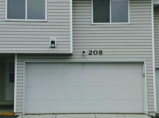 208 Shawnee Trl, Shakopee, MN 55379