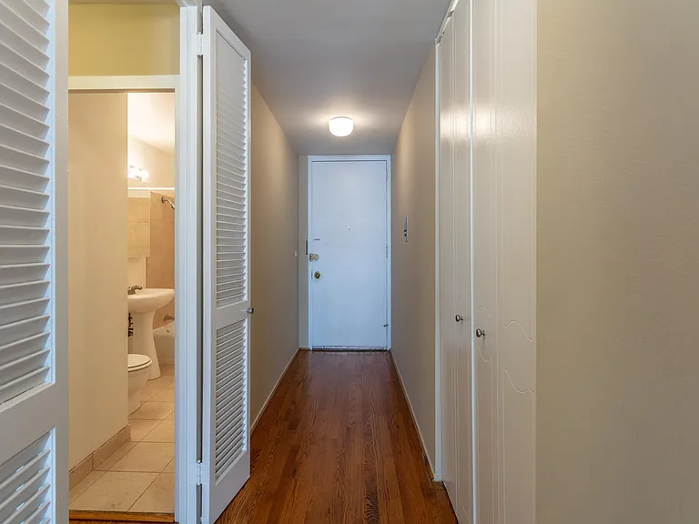 Entrance Hall & Bathroom