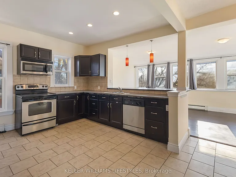 79 Beaconsfield Ave #2 — Photo 10