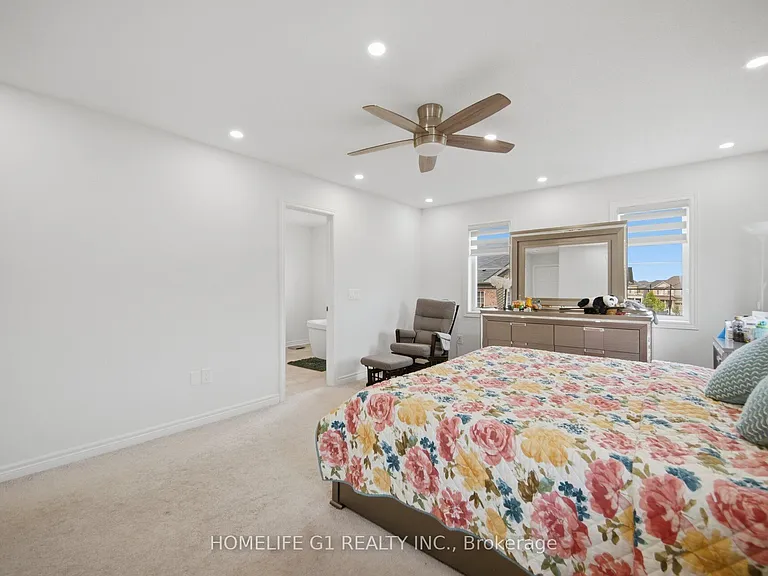 129 Holbrook Ct — Photo 21