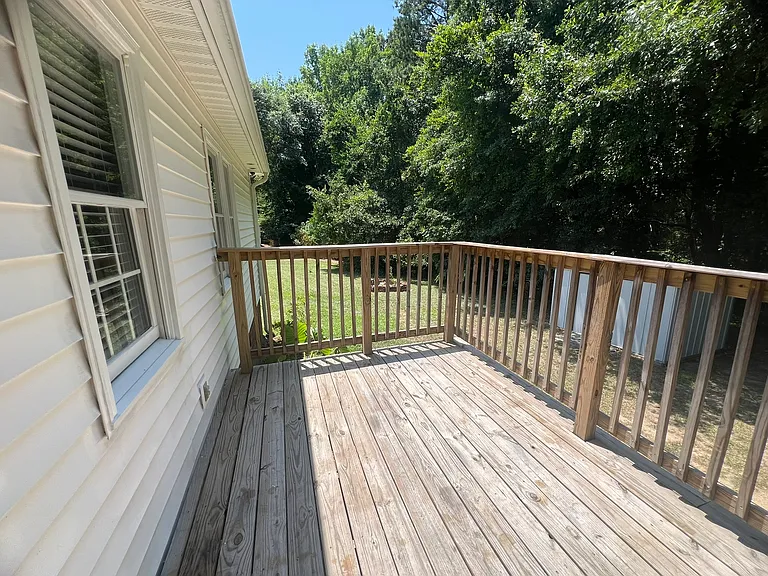 500 Chinaberry Ln — Photo 15