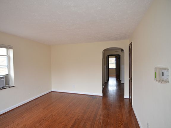 3rd image of 2532 Williams Ave #3