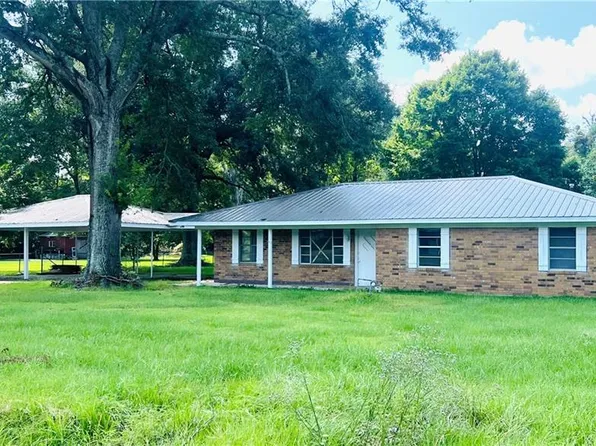 316 Spring Bayou Rd, Marksville, LA 71351