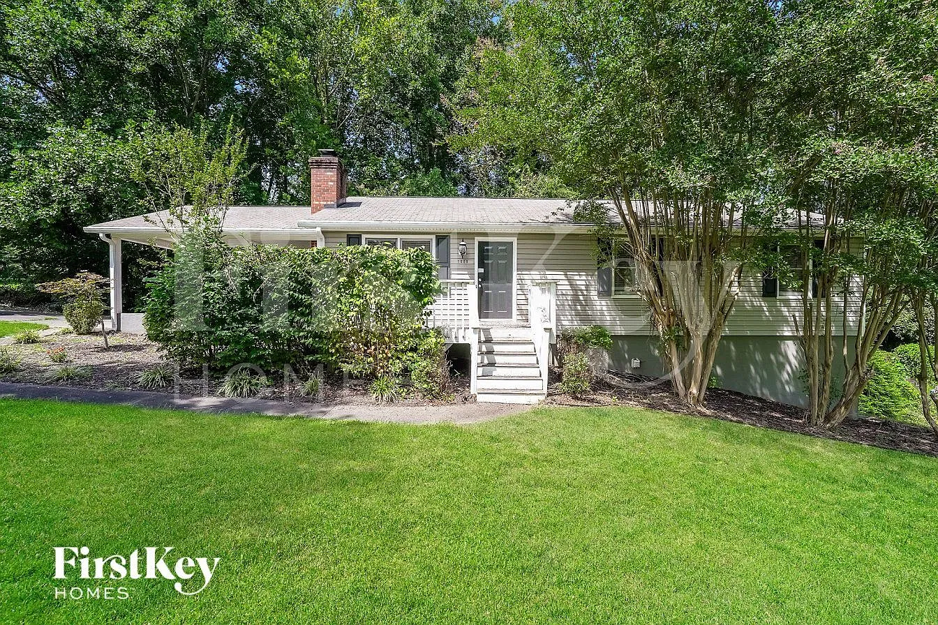 3 bed, 2.0 bath, 1793 sqft, $2,155 — Photo 1