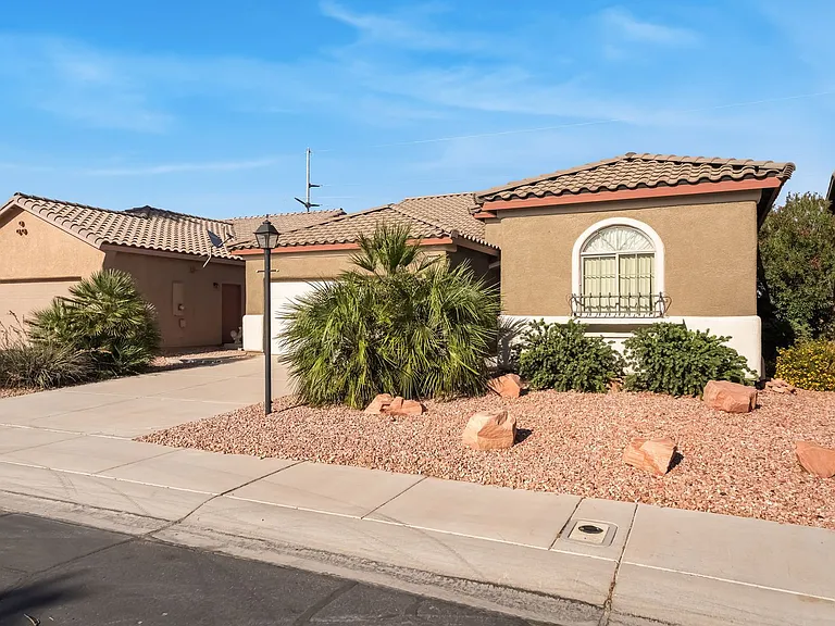 3586 Driving Range St — Photo 4