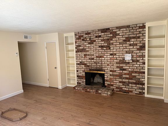4th image of 1178 Walker Ave #1