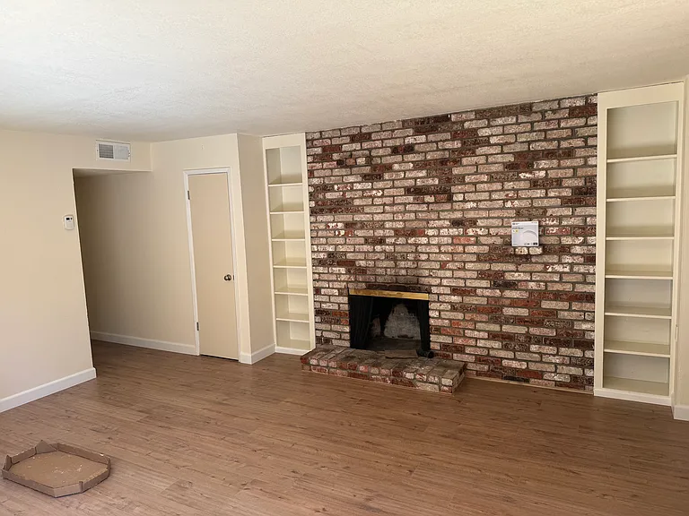 1178 Walker Ave #1 — Photo 4