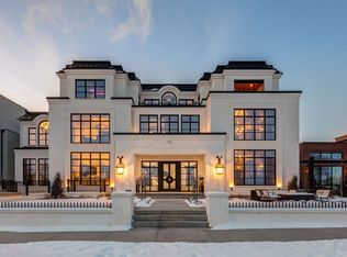 732 S Crescent Rd NW, Calgary, AB T2M4A7