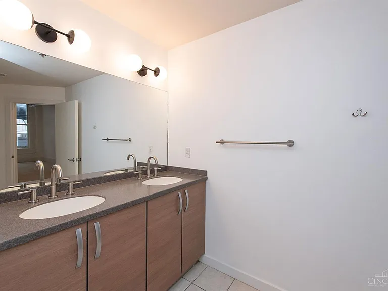 18 E 4th St #501 — Photo 28