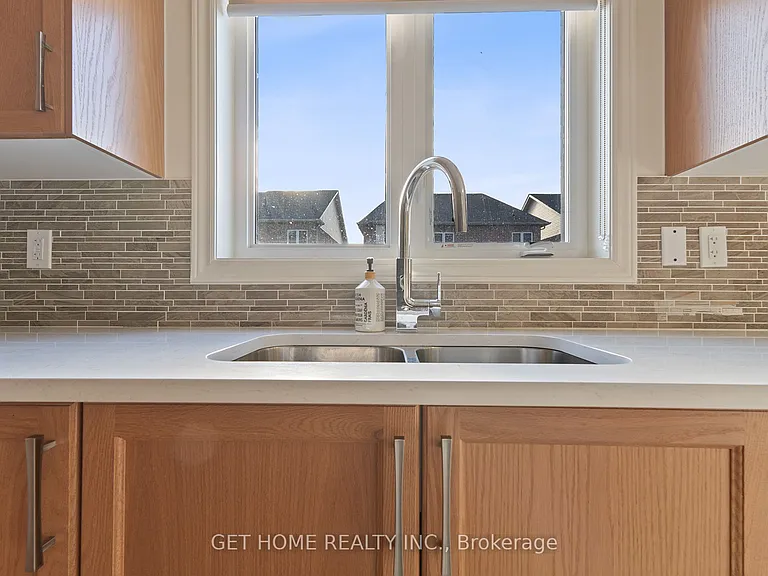 1212 Drinkle Cres — Photo 14