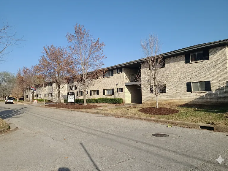DeVille Apartments — Photo 6