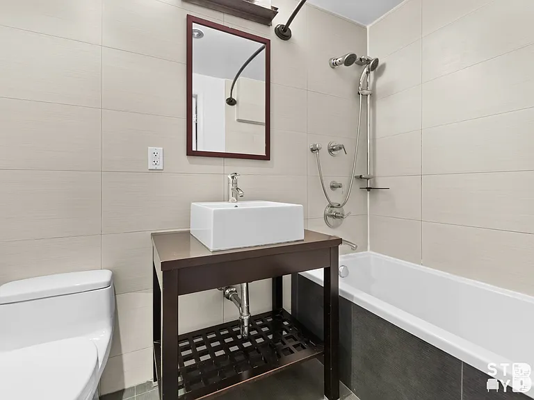 279 Lee Ave #4B — Photo 5