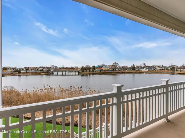 4 Waters Edge, Brielle, NJ 08730