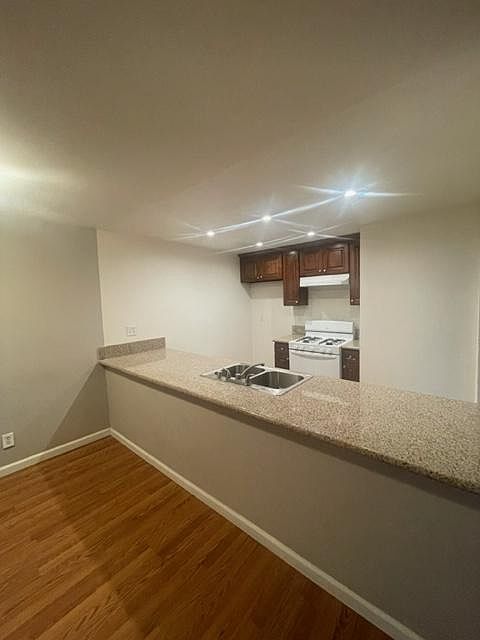 1st image of 76 E Mountain St #5