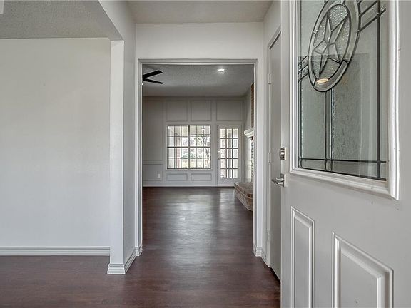 4th image of 426 Northwood Trl