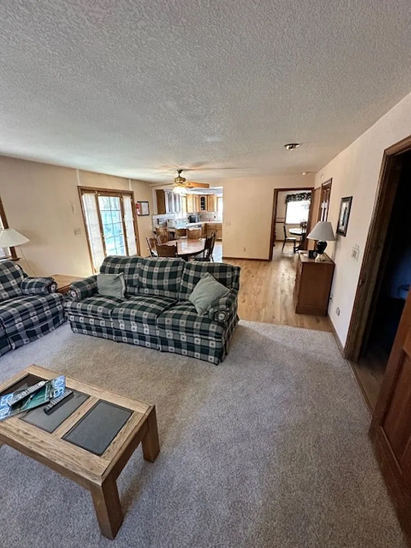 Large 4BD home available on 11/09/26 for a seasonal lease!! Call today!! — Photo 4