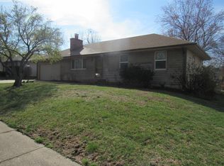 5849 SW 27th Ter, Topeka, KS 66614