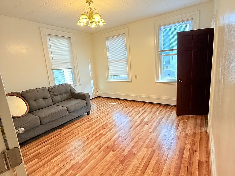 15 Vandine St #1 — Photo 1