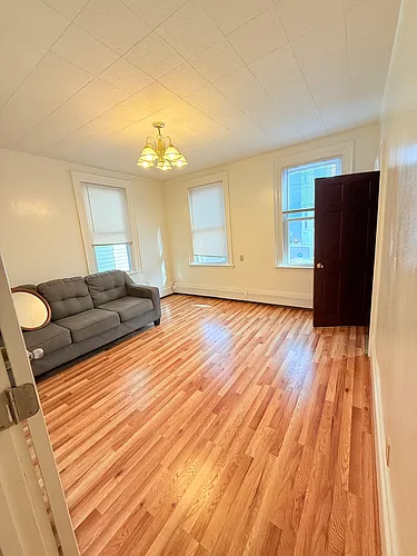 15 Vandine St #1 Photo 1