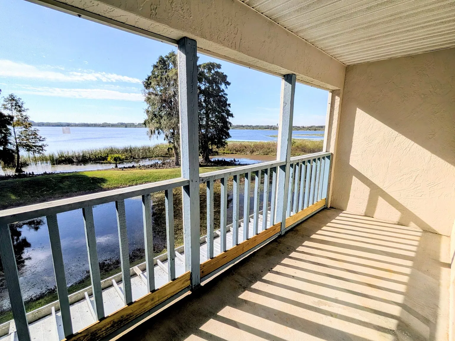 2 bed, 2.5 bath, 1281 sqft, $1,550 — Photo 2