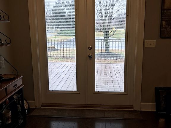 5th image of 2281 Oak Hill Dr