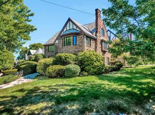 50 Dolphin Rd, Newton, MA 02459