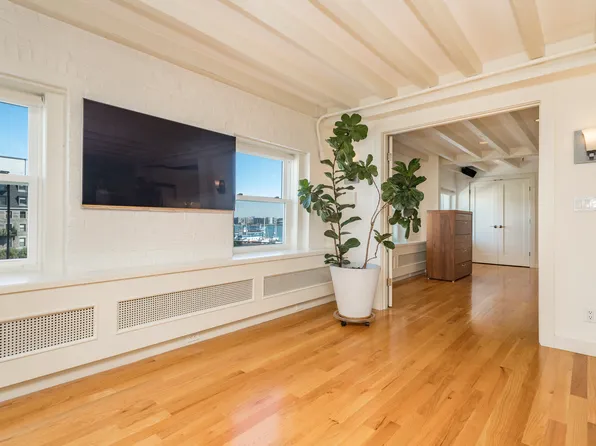 33 Commercial Wharf E #44, Boston, MA 02110