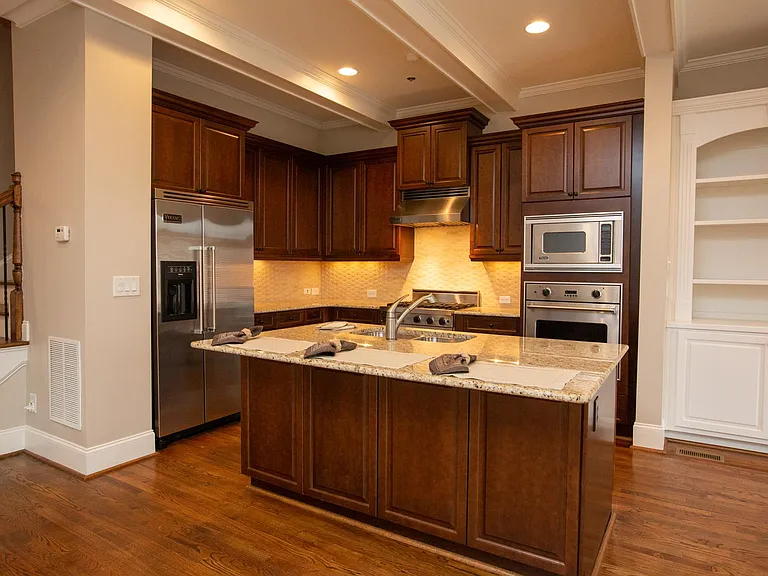 653 Lockton Pl — Photo 12